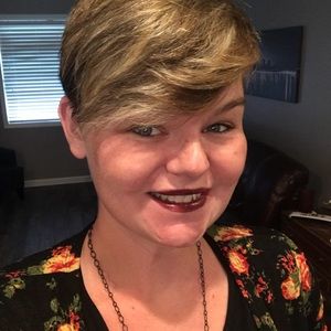 Meet your Posher, Krystal